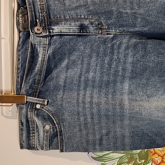 Torrid - Slim Boot Vintage Stretch Mid-Rise Jean in Mid-Wash Blue​​​​​​​ - Picture 3 of 10